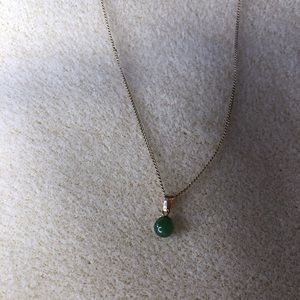 Green pendant necklace